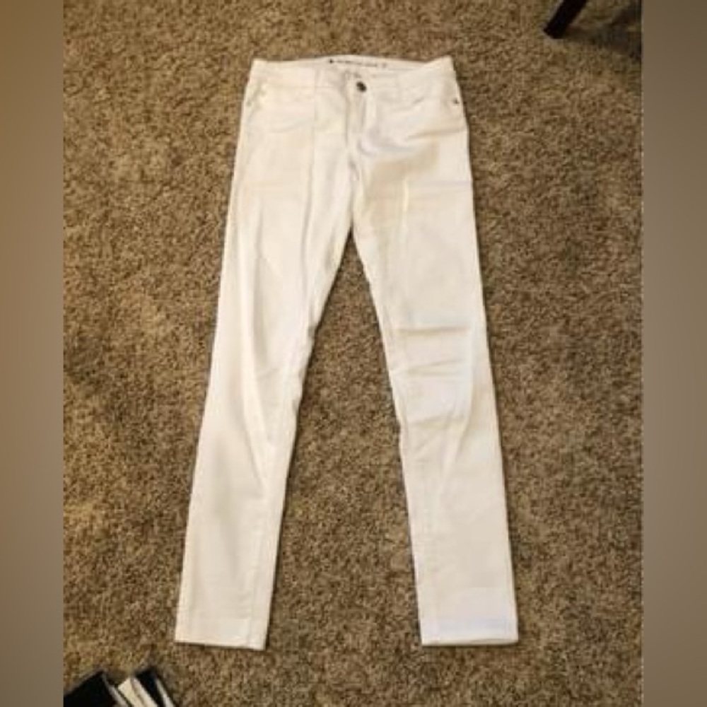Celebrity Pink Brand - white stretch skinny Jean.  Size 5.  Worn once.